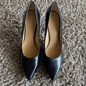 Women’s 8M Nine West Pointed Toe Heels